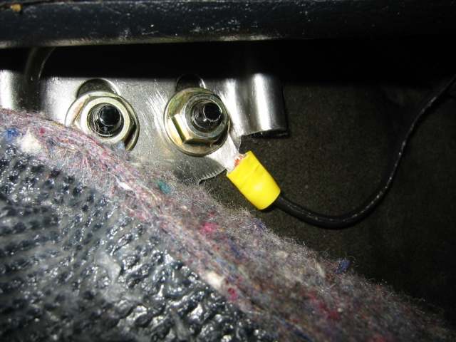 Close up of head unit grounding bolt